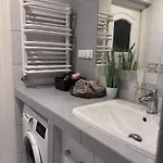 Δωμάτια σε οικογενειακή κατοικία Fredry 15f *